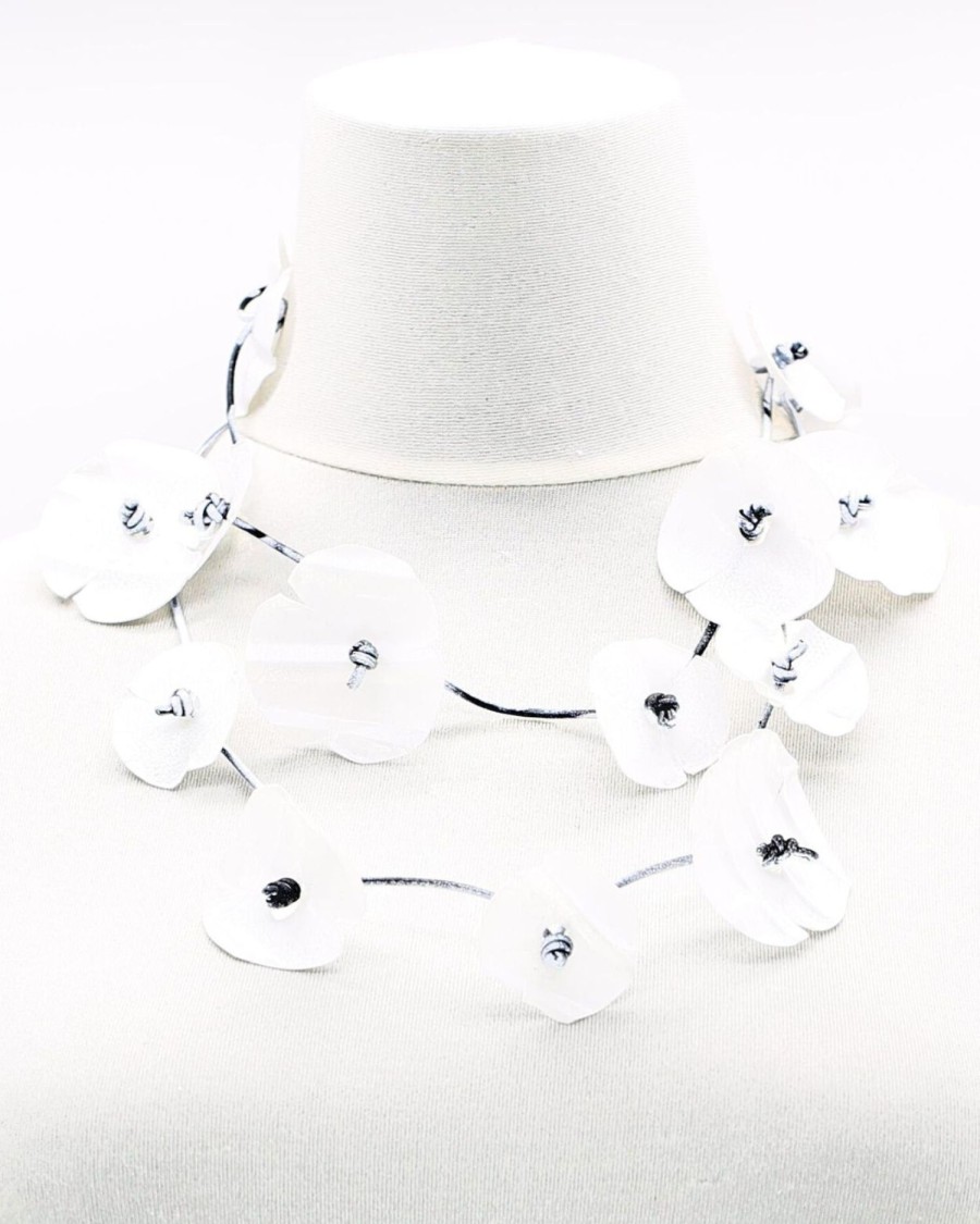 ALEMBIKA Poppy Flower Necklace, White